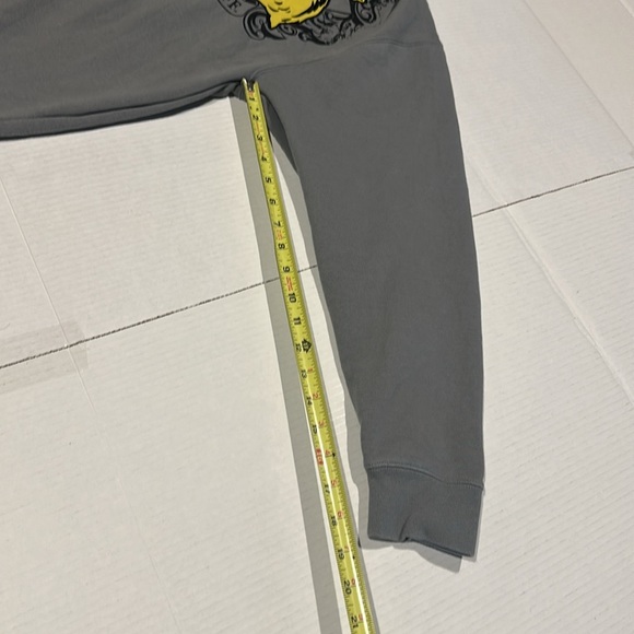 Universal Studios Harry Potter Gray Yellow black Hufflepuff Hoodie zipper packet - Picture 4 of 12